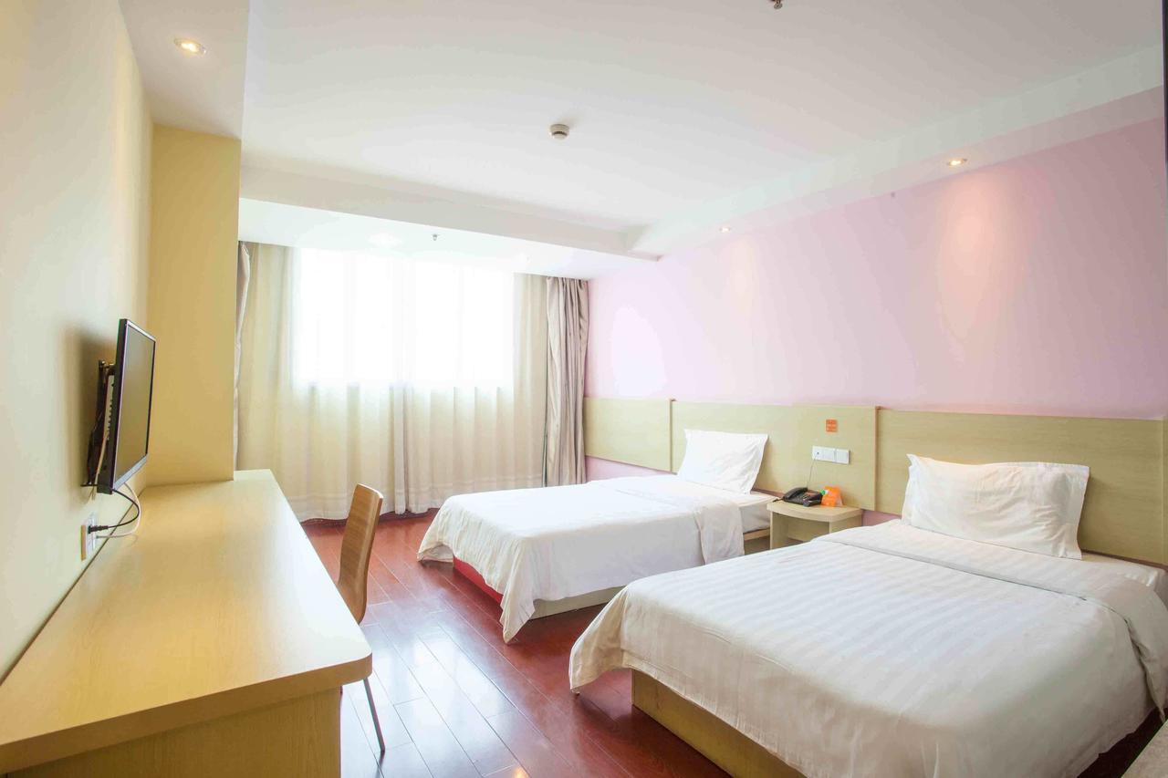 7Days Inn Yunfu Luoding Central Szoba fotó